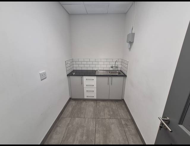 203M² OFFICE TO LET IN RIVONIA